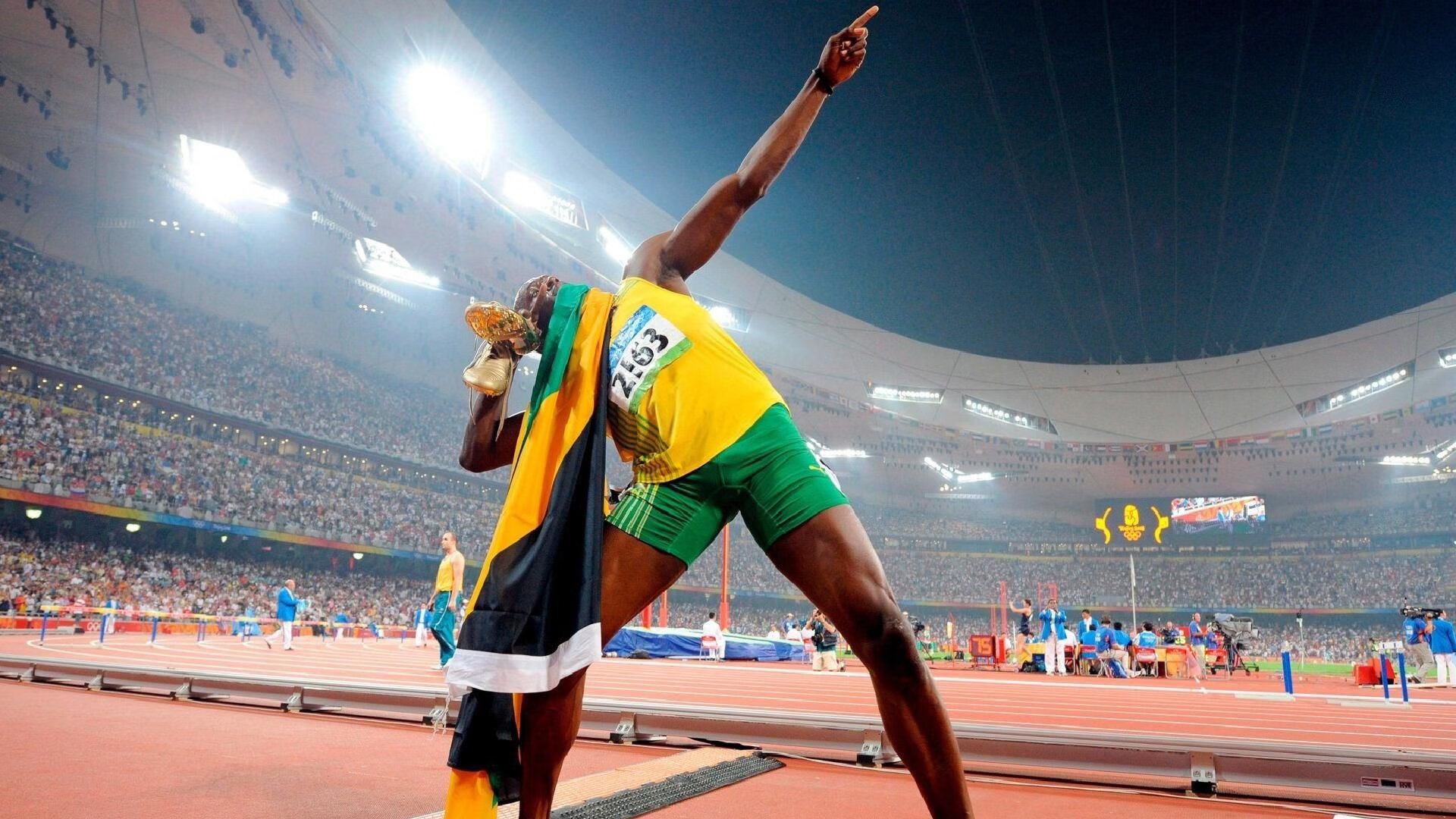 关键对决！国内足球盛况再掀高潮，问一下中国足球